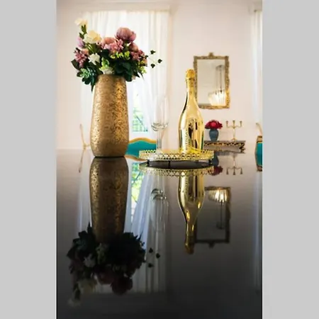 Apartment Luxurious Bella Lux In Center With Free Parking Included! *