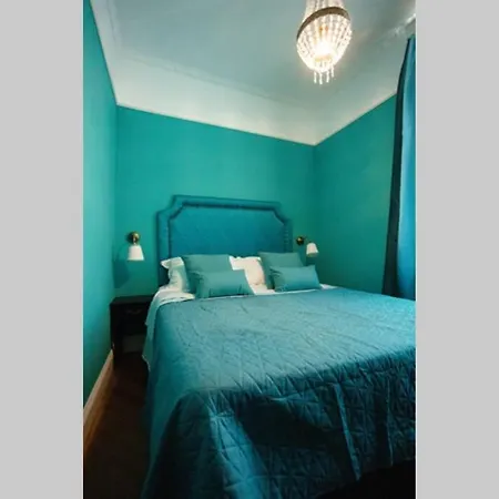 Luxurious Bella Lux In Center With Free Parking Included! Apartment Split